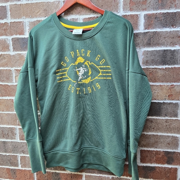Nike Green and Gold Green Bay Packers Women's Crew Neck Sweater - Picture 4 of 9